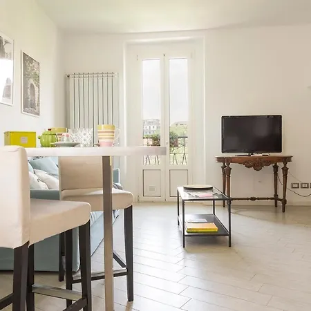 Apartment Plum Guide - Evergreen *